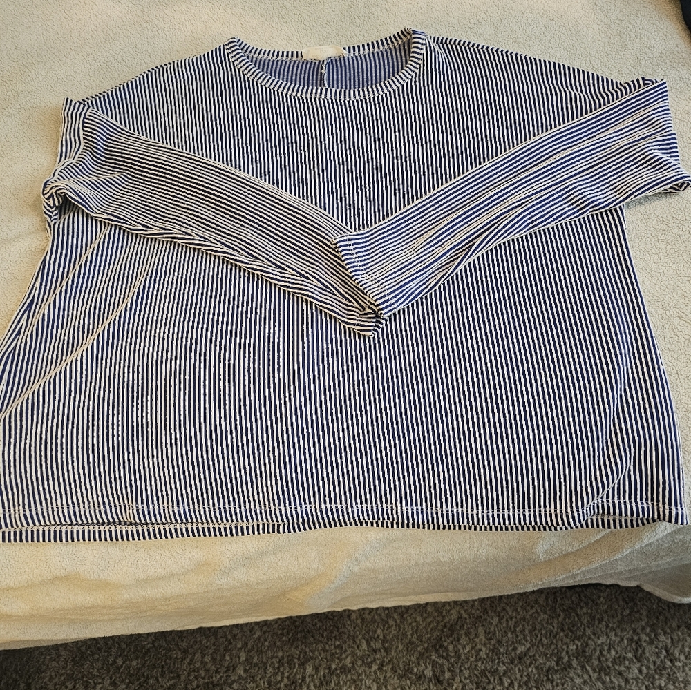 Zenana Worn Once L/XL long sleeve shirt